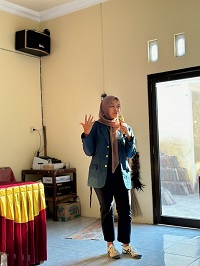 Mengoptimalkan Potensi UMKM Desa Sudimoro melalui Edukasi dan Pelatihan Pemasaran Digital di Instagram