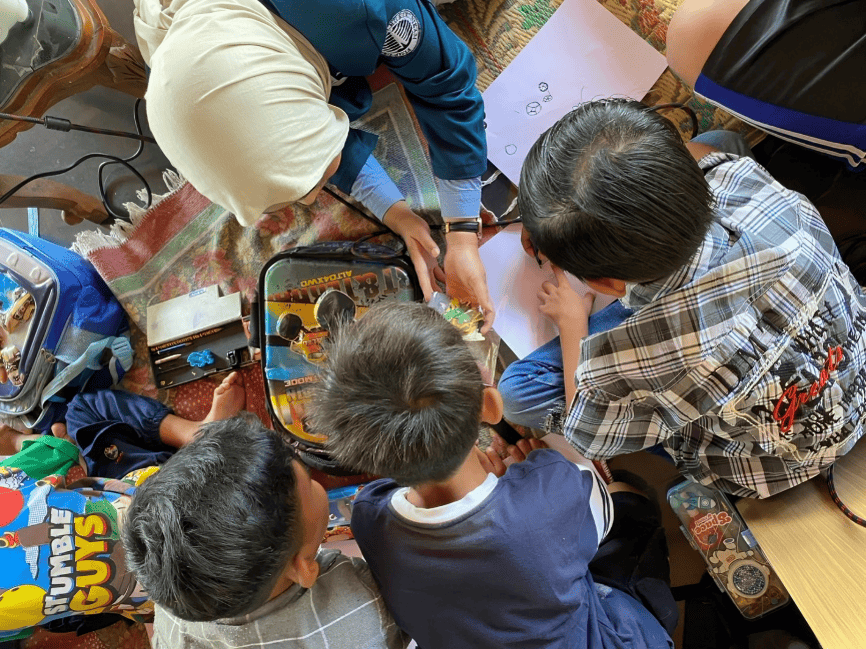 Bangun Budaya Anti Korupsi Sejak Dini, Mahasiswa Undip berikan Edukasi Lewat Permainan Ular Tangga dan Film