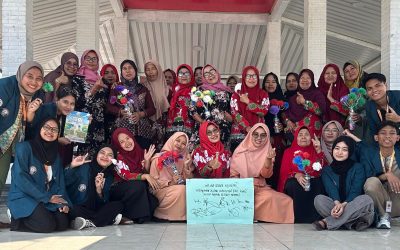 Gandeng PKK, Mahasiswa Undip Ajak Warga Desa Ketoyan Mengolah Limbah Plastik
